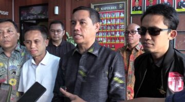 Andi Kurniawan diperiksa sebagai pelapor atas laporan terhadap empat tokoh yang dinilai memicu kegaduhan soal keaslian ijazah Presiden Joko Widodo.